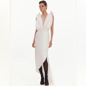 Kris Maran silky Shoulder Detail draped dress with assymetrical tail